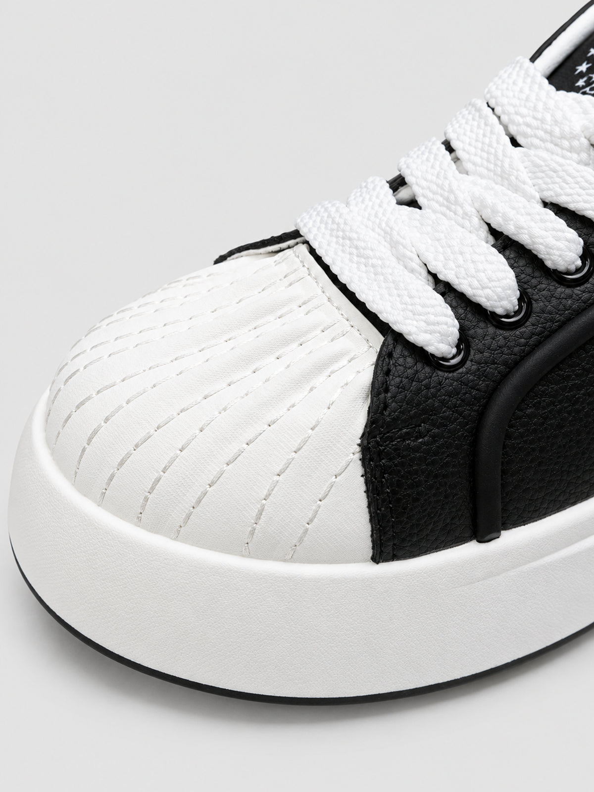 Tenis Urbanos Bicolor Blanco y Negro