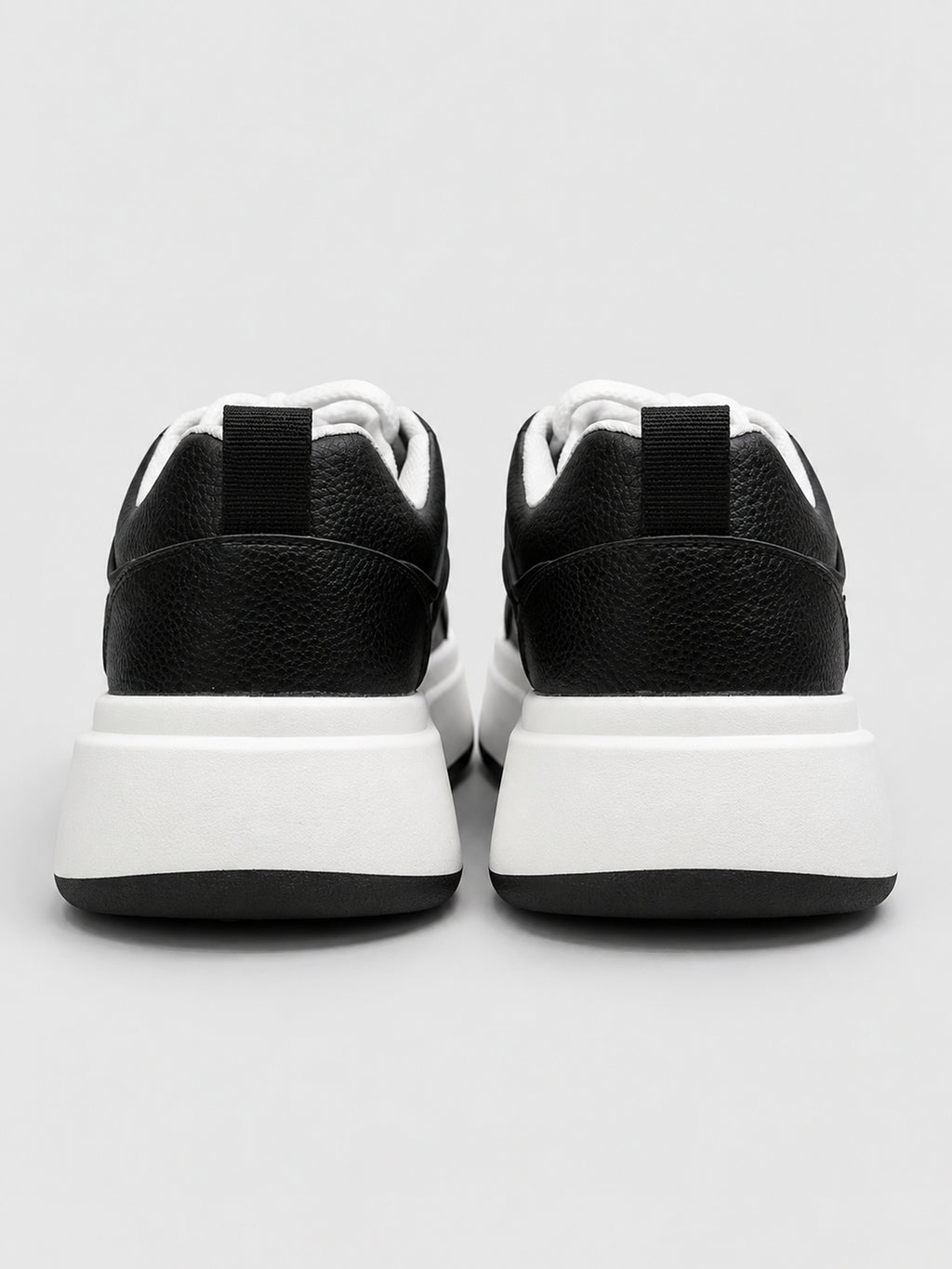 Tenis Urbanos Bicolor Blanco y Negro