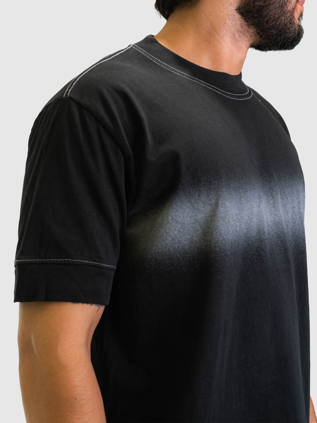 Camiseta Essential Fade Negro