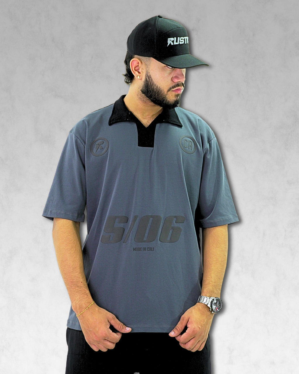 Camiseta con cuello S06  | Rustic Streetwear