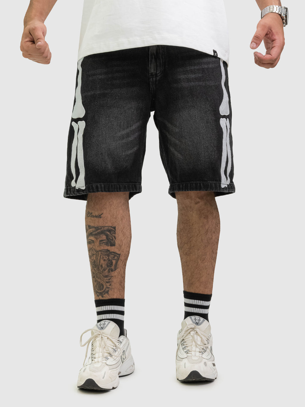 Bermuda de Jean Hombre – Negra con Aplique Óseo